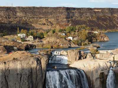 Above the Shoshone waterfalls