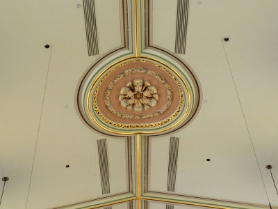 Inside the Mormon Chapel at Temple Square