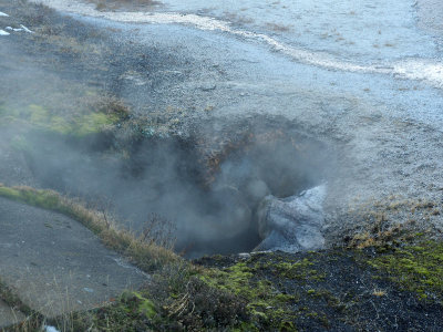 An opening into the Underworld, Black Sand Basin