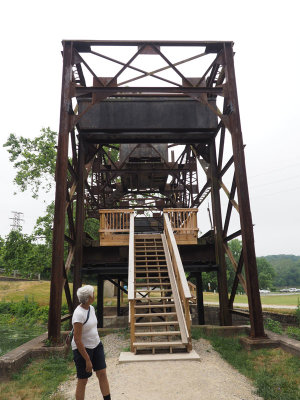 Railroad lift bridge across the canal