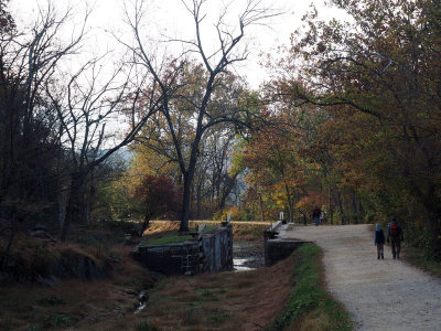 Lock 18 at Great Falls in the early morning