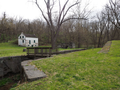 Perspective on Lock 46