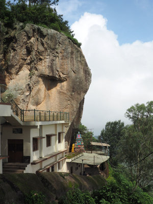 The temple on the cliff along the Nandi Hills trail