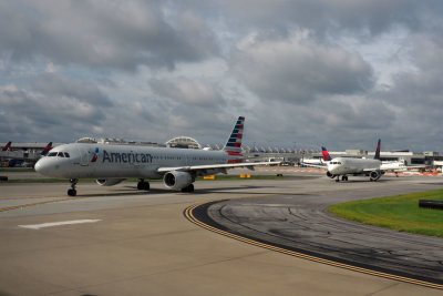 Aircraft lined up at Atlanta