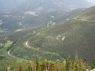 The road from Rainbow curve to the valley