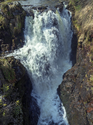 'Severn-Break-Its-Neck' waterfall