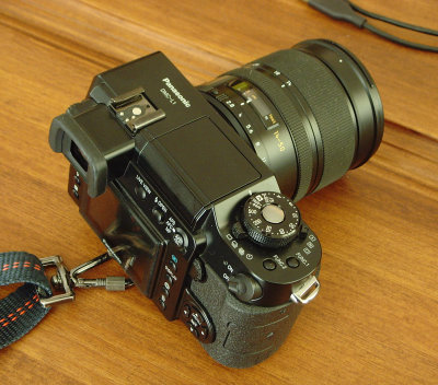 LUMIX DMC-L1