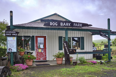 Dog Bark Park Inn