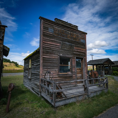 Old Molson - Ghost Town