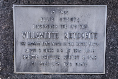 Willamette Meteorite Monument