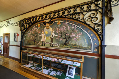 McMenamins Kennedy School