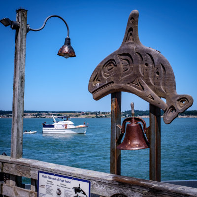 See Whale, Ring Whale Bell