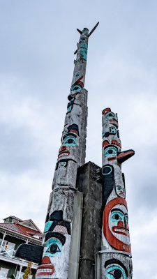 Tallest Totem Pole from One Tree