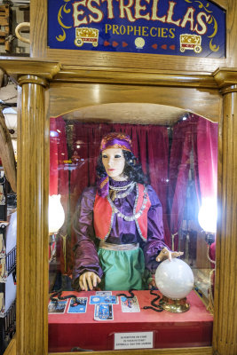 Marsh's Free Museum