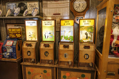 Marsh's Free Museum