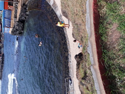Hanga Roas bathing and surfing spot.