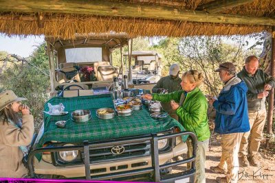 Bush Breakfast, Ruaha Ntl Park  2