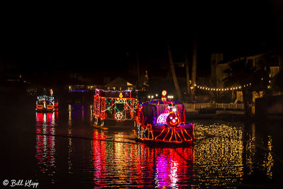 Willow Lake Lighted Boat Parade  71