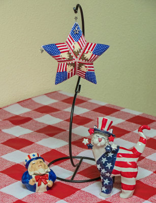Star Freedom Flag & Eagle W Weaver_july table.jpg