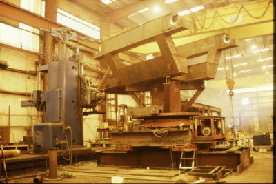 Skoda machining Omniport loader (Bechtel-CTI).jpg