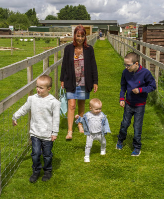 AshEndHouseFarm39.jpg