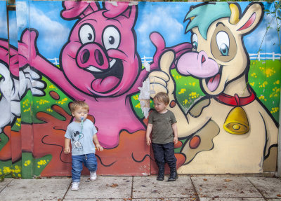 SheldonWithArchie&Charlie41.jpg
