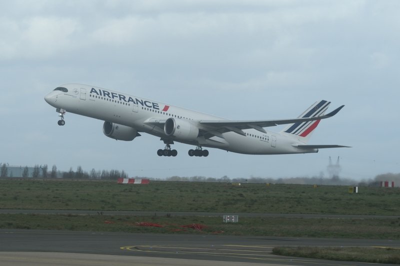 AIRFRANCE Airbus A350-900 F-HTYA Toulouse