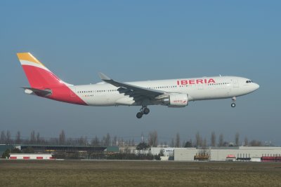 Iberia Airbus A330-200 EC-MLB
