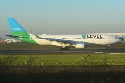 Level Airbus A330-200 F-HLVN