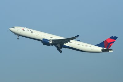Delta Airbus A330-300 N827NW