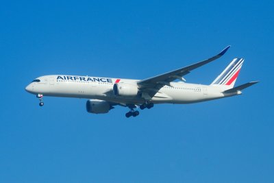 AIRFRANCE Airbus A350-900 F-HTYD  'City of Nice'