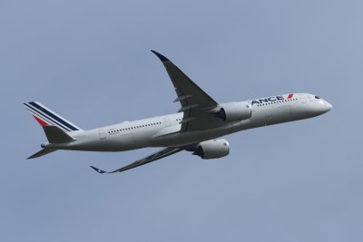 AIRFRANCE Airbus A350-900 F-HTYG 'Reims'