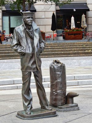 The Lone Sailor with his Seabag at the Navy Memorial