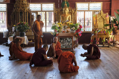 Inle Lake, Nga Phe Chaung Monastery