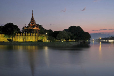Mandalay, Moat and Fortress Walls