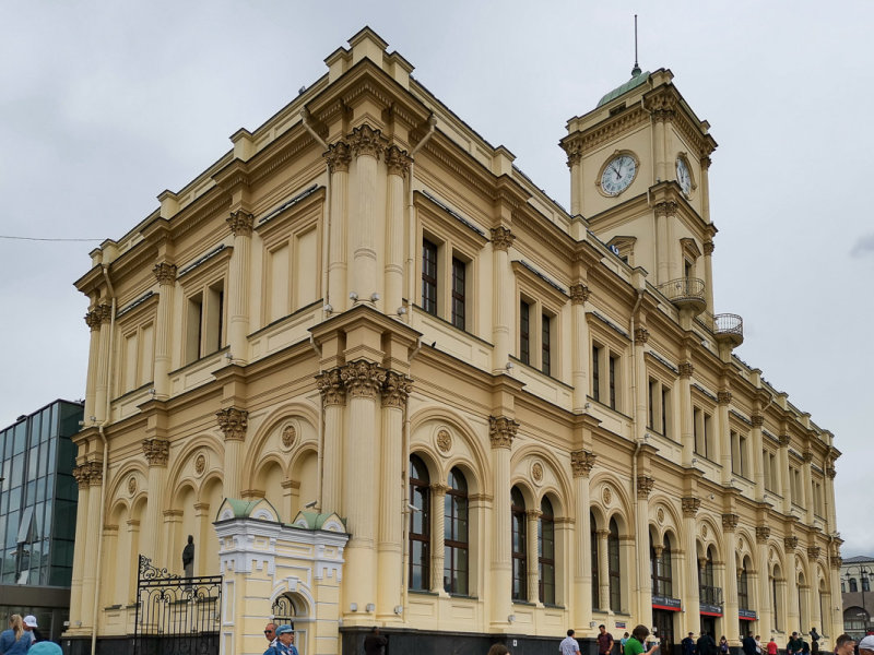 Moscow Leningradsky Station 2