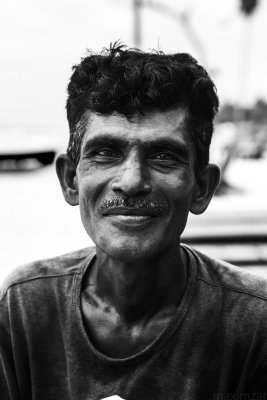 Magic Massage  Therapist on Hikkaduwa Beach