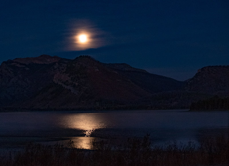 Full Moon - Great Tetons NP_2463.jpg