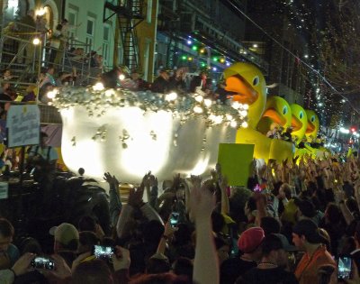 Bathtub, Mama Duck, & Duckling Float at Krewe of Muses Parade