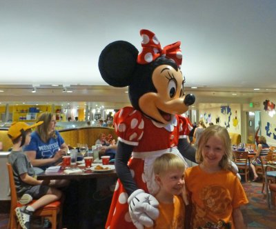 Meeting Minnie at Dinner