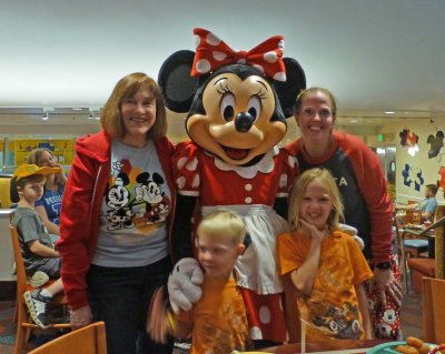 Minnie meets the Family at Dinner