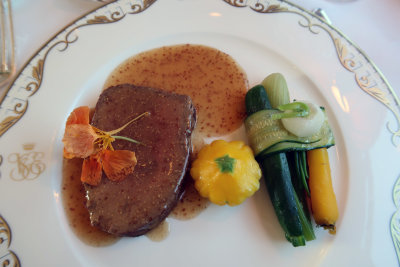 Marinated beef filet with summer vegetables