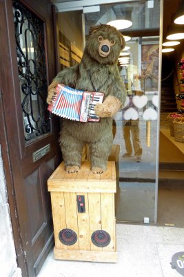 Accordian playing mechanical bear in Ljubljana, Slovenia