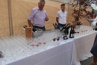 Local Wineries offered wines at the Azamazing Evening