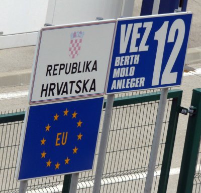 Croatia written in Serbo-Croatian