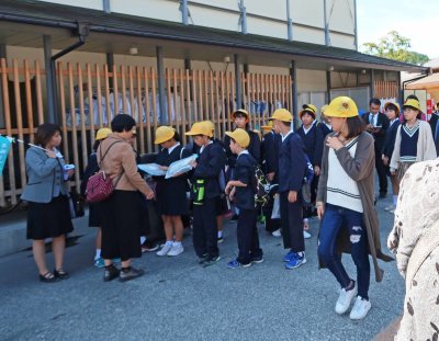 Japanese school kids visiting Kyoto, the ancient capital of Japan