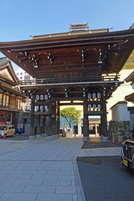 Romon (tower) Gate to Yasaka Shrine