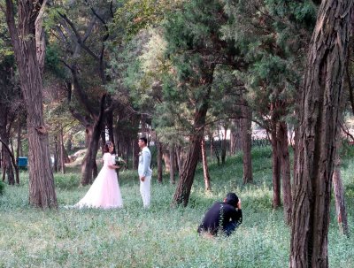 The Badaguan scenic area is another popular place in Qingdao, China for wedding photos