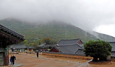 Beomosa Temple is located at the eastern edge of Geumjeongsan Mountain