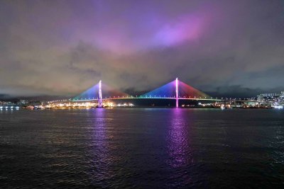 Lights on the Busan North Harbor Bridge are controlled by a single lighting controller